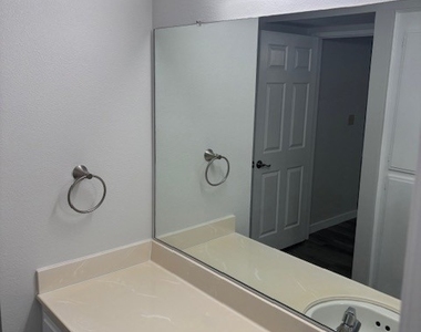 1247 Stoner Avenue - Photo Thumbnail 7