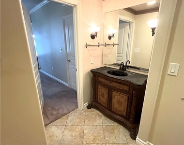 3334 Watermarke Place - Photo Thumbnail 12