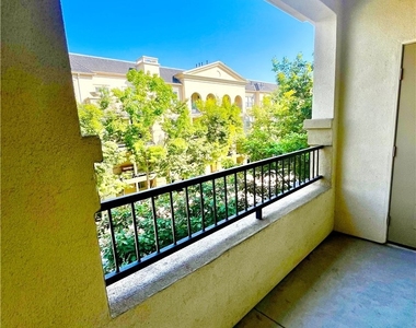 3334 Watermarke Place - Photo Thumbnail 17