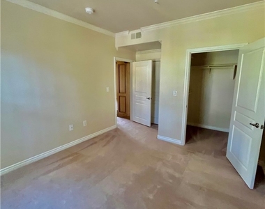 3334 Watermarke Place - Photo Thumbnail 8
