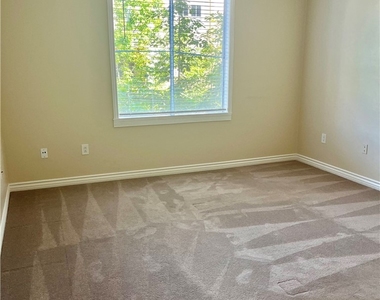 3334 Watermarke Place - Photo Thumbnail 4