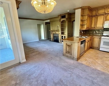 3334 Watermarke Place - Photo Thumbnail 5