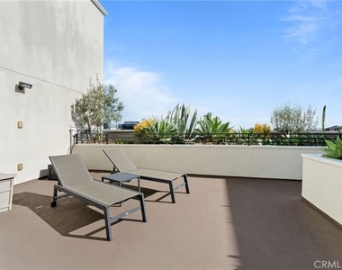 118 N Kings Rd - Photo Thumbnail 25