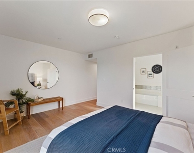 118 N Kings Rd - Photo Thumbnail 15