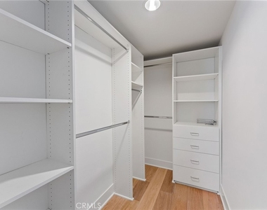 118 N Kings Rd - Photo Thumbnail 23