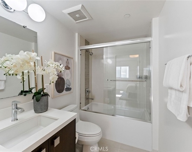 118 N Kings Rd - Photo Thumbnail 22