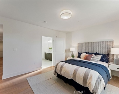 118 N Kings Rd - Photo Thumbnail 14