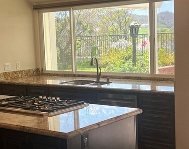 11 Pinewood Drive - Photo Thumbnail 18