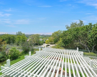 11 Pinewood Drive - Photo Thumbnail 9