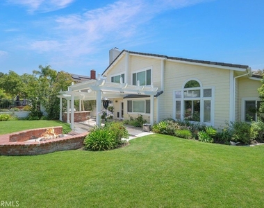11 Pinewood Drive - Photo Thumbnail 4