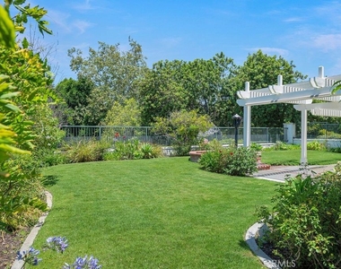 11 Pinewood Drive - Photo Thumbnail 3