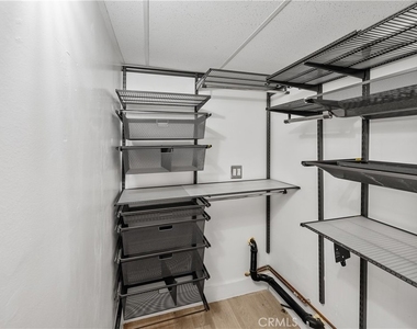 532 N Rossmore Avenue - Photo Thumbnail 7