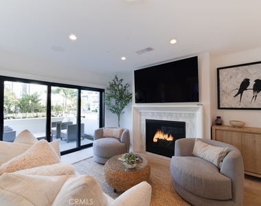 603 Acacia Avenue - Photo Thumbnail 4