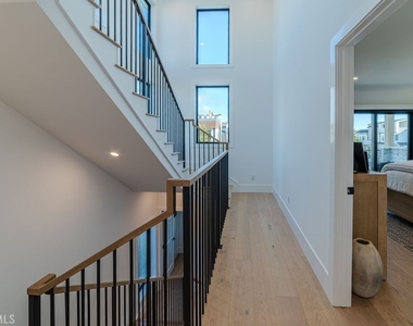 603 Acacia Avenue - Photo Thumbnail 24