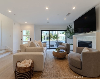603 Acacia Avenue - Photo Thumbnail 11