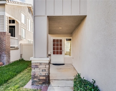 28 Homestead Dr - Photo Thumbnail 3