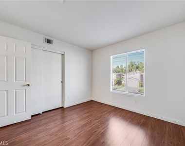 28 Homestead Dr - Photo Thumbnail 17