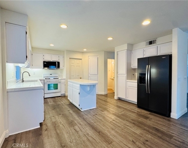 28 Homestead Dr - Photo Thumbnail 11