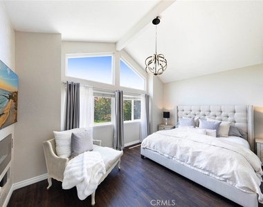 8008 E Fox Run - Photo Thumbnail 9