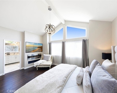 8008 E Fox Run - Photo Thumbnail 10