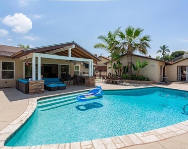 812 Crest Drive - Photo Thumbnail 21