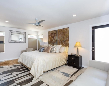 812 Crest Drive - Photo Thumbnail 44