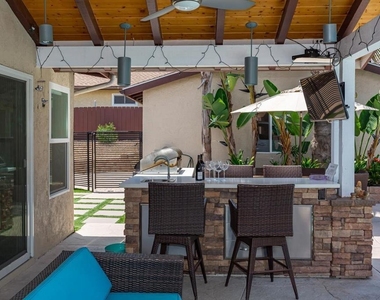 812 Crest Drive - Photo Thumbnail 40