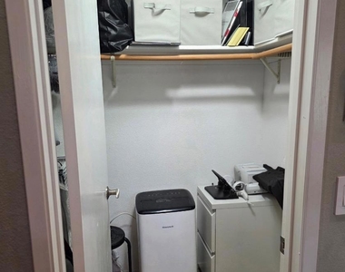1528 Alma Terrace - Photo Thumbnail 17