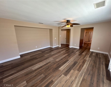 32023 Cottage Glen Drive - Photo Thumbnail 8