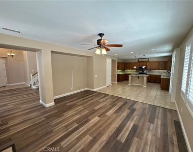 32023 Cottage Glen Drive - Photo Thumbnail 4