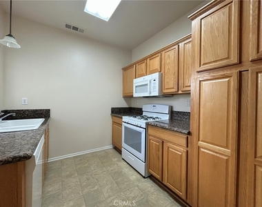 1555 Orange Avenue - Photo Thumbnail 8