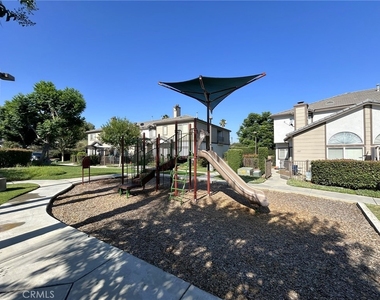 1555 Orange Avenue - Photo Thumbnail 2