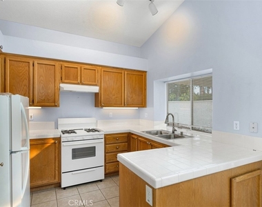 28243 Valombrosa Drive - Photo Thumbnail 6