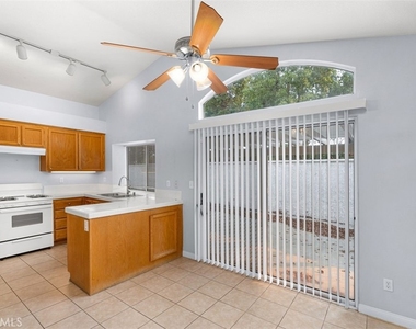 28243 Valombrosa Drive - Photo Thumbnail 7