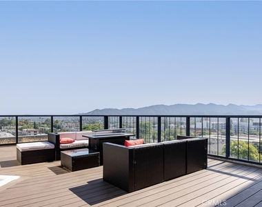 343 Pioneer Drive - Photo Thumbnail 21