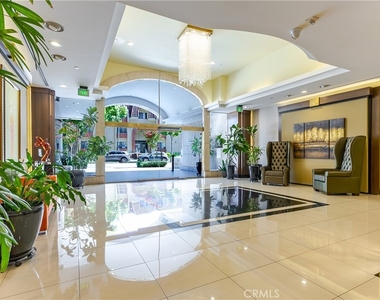 343 Pioneer Drive - Photo Thumbnail 1