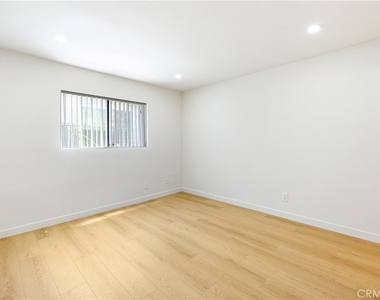 7750 Laurel Canyon Boulevard - Photo Thumbnail 8