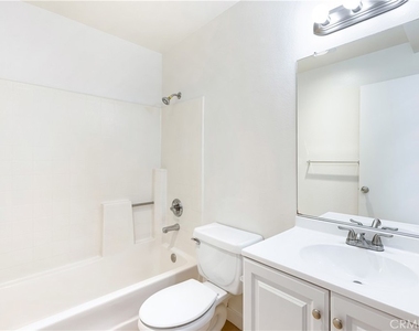 7750 Laurel Canyon Boulevard - Photo Thumbnail 10