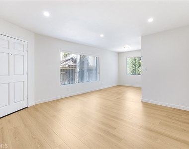 7750 Laurel Canyon Boulevard - Photo Thumbnail 2