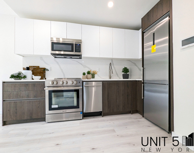 388 Vernon Avenue - Photo Thumbnail 2