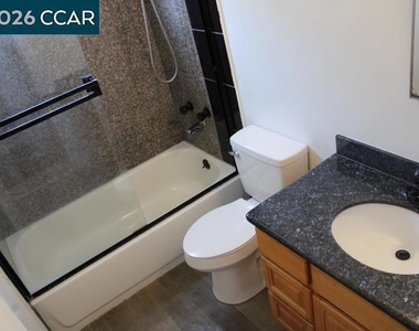 2515 Manchester Ave - Photo Thumbnail 9