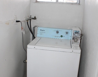 2515 Manchester Ave - Photo Thumbnail 12