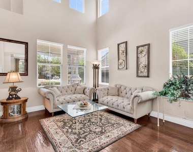 1215 Royal Ann Court - Photo Thumbnail 7