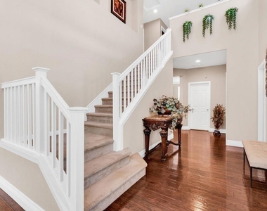 1215 Royal Ann Court - Photo Thumbnail 10