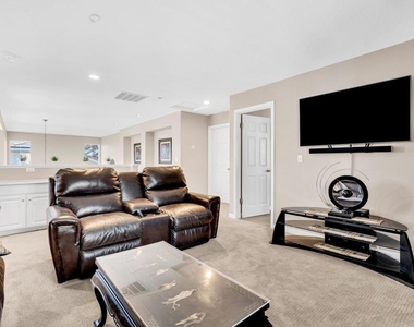 1215 Royal Ann Court - Photo Thumbnail 25