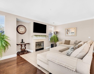 1215 Royal Ann Court - Photo Thumbnail 20