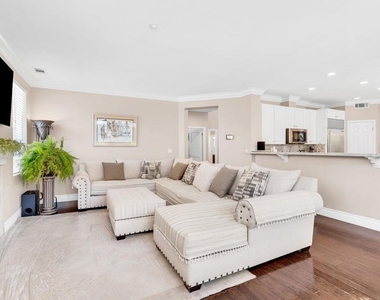 1215 Royal Ann Court - Photo Thumbnail 21
