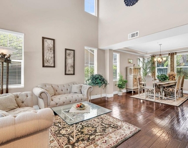 1215 Royal Ann Court - Photo Thumbnail 6