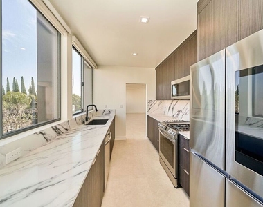 145 S Maple Drive - Photo Thumbnail 14