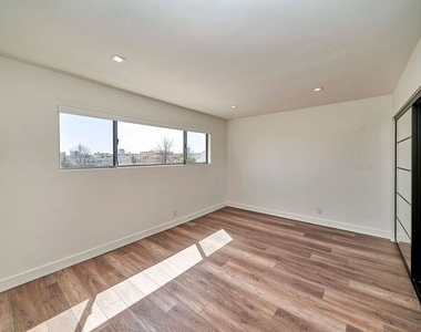 145 S Maple Drive - Photo Thumbnail 21